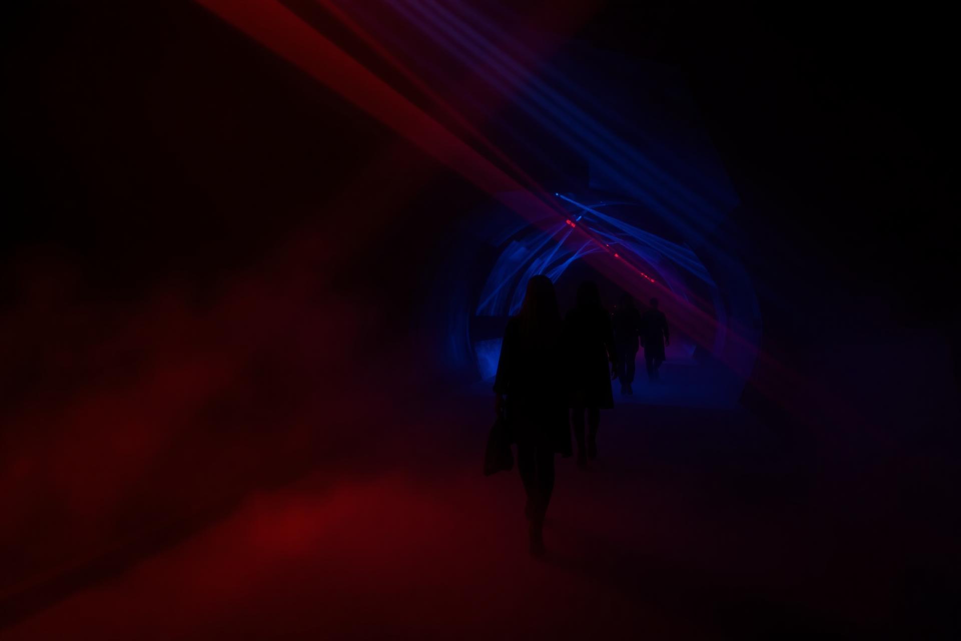 Immersive tunnel installation with red and blue light
